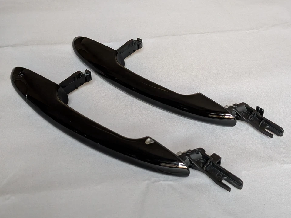 coppia maniglie porta PIANO BLACK sinistra + destra LED MINI ORIGINALE F56 F57 - Immagine 3 di 4