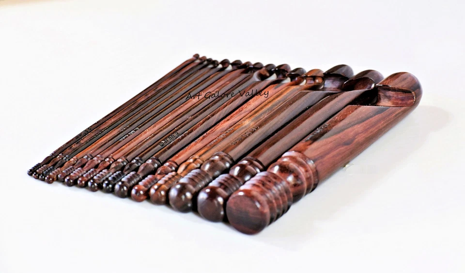 Wooden Ergonomic Crochet Hooks Knitting Hooks Set of 15 Size 3.5mm to 25mm - Image 2 of 4