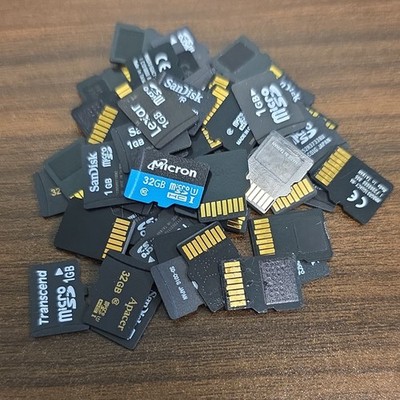  Lot of 10 - 1GB Misc brand MicroSD cards ~ Untested~