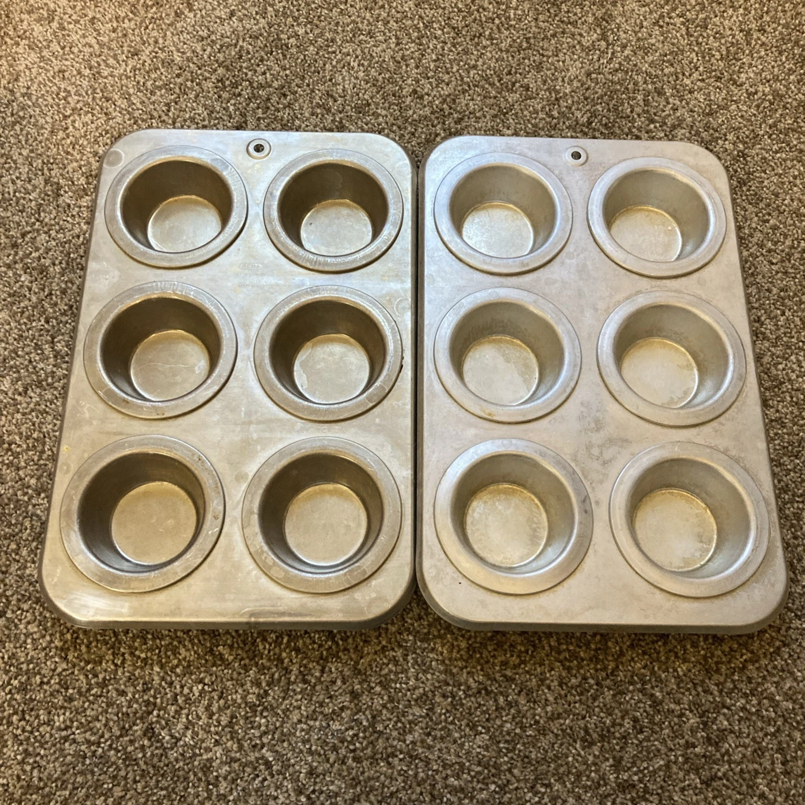 2 Rema Muffin Pan Double Wall Air Bake Aluminum Cupcake Pans #4595120
Opens in a new window or tab