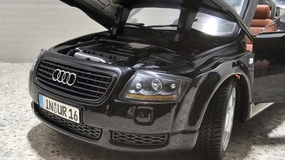 Maisto Audi TT Roadster 1:18 Scale Diecast Car *READ* | eBay