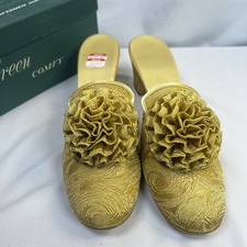 NIB VTG Daniel Green Bedroom Slippers/Kitten Heels Yellow Silk/Satin Sz 6.5 N