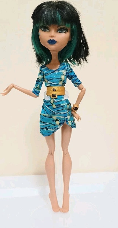 Monster High Doll Cleo De Nile Picture Day incomplete SEE DISCRIPTION