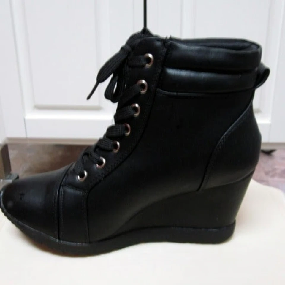 全新 女式 Forever Adriana 12 时尚楔形运动鞋 黑色 5.5 码 — 第 3/4 张图片