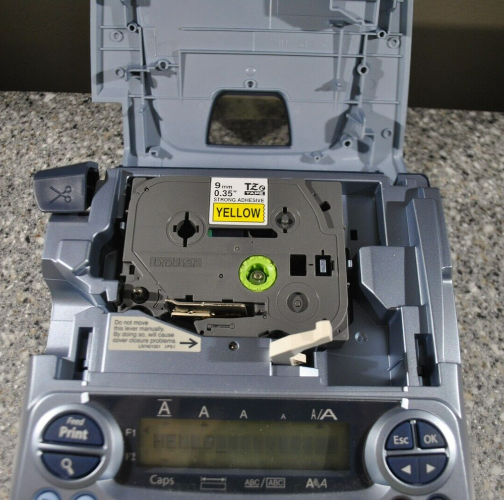 Brother PT-1880 P-Touch Deluxe Label Maker Tested and Working Brother PT-1880 P-Touch Deluxe Label Maker Tested and Working