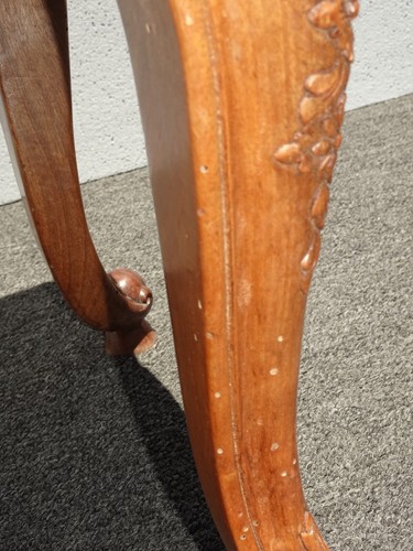 Vintage French Louis Ornate Carved Red Checkered Bedside Bench - Picture 10 of 12