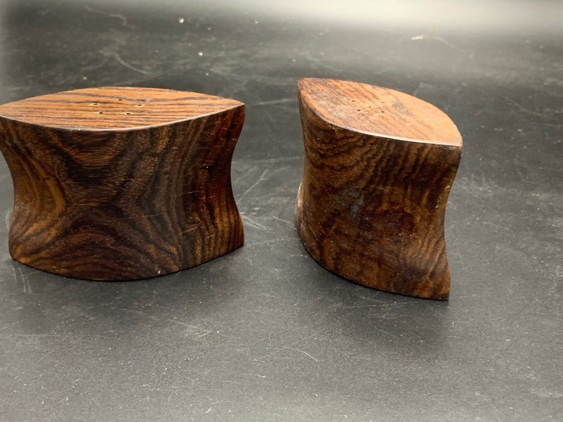 WOOD CARVED SALT & PEPPER SHAKERS 2.5" TALL X 3" COOL VINTAGE