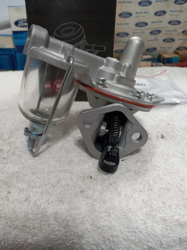 Bomba de combustible mecánica Carter M825 1939-48 Ford Lincoln Mercury cabeza plana V8 Foto 2 de 4