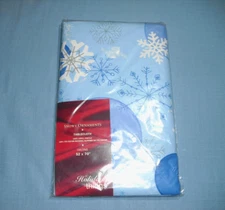 NEW LINENS N THINGS Vinyl Tablecloth Snowy Ornaments Blue 52" x 70"