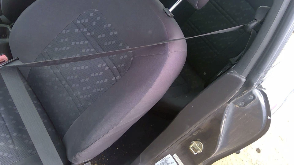 2003 Ford Escort Zx2 водитель левый передний ремень безопасности натяжитель плеча темно серый Mw - Изображение 3 из 4