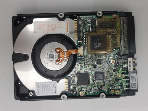 IBM DNES-309170-E182115HG HDD, 9 GB, SCSI , 3.5"- Tested w/pics - Afbeelding 13 van 13