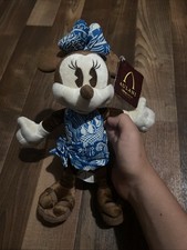 Disney Aulani Exclusive Aloha Minnie Mouse Plush Toy with Hawaiian Dress. NWT.
