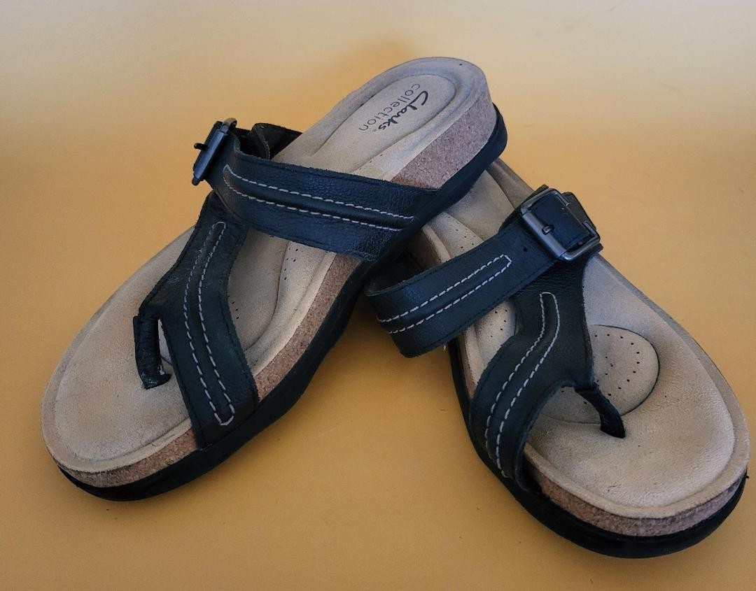 Clark's Brynn Madi Black Leather Comfort Sandals Adjustable Buckle SZ  W  9