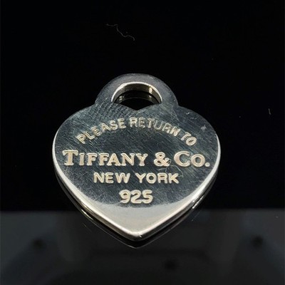 Tiffany & Co. 925 Sterling Silber kleines Herz Charm Anhänger 2,3 Gramm (WCP036443)