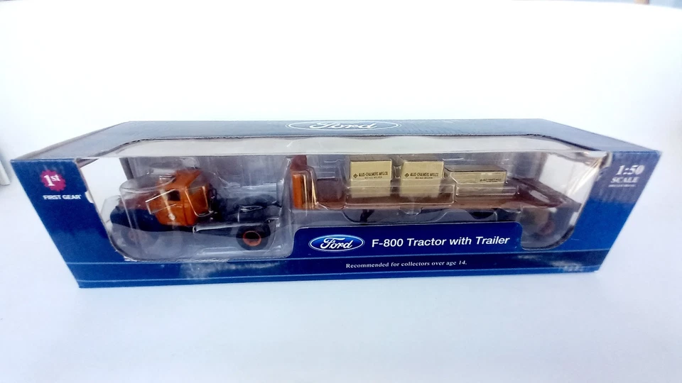 1/50 (1/48) First Gear 59-3233 1956 Ford F-800 flatbed Allis-Chalmers truck - Image 2 of 4