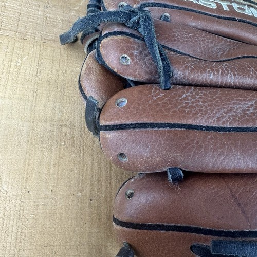 Easton Black Magic Leather BMX 125 Baseball & Softball 12" Glove RHT - Picture 6 of 11