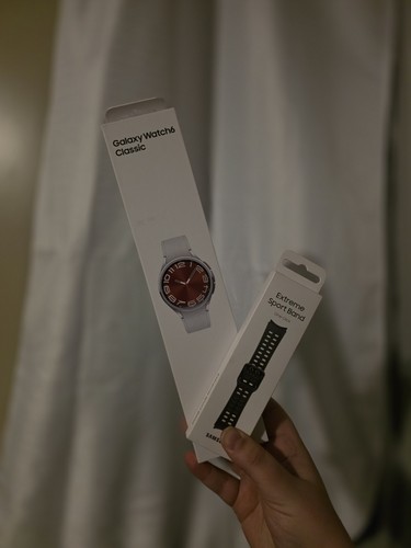 Samsung Galaxy Watch 6 Classic with Extra Band