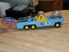 VINTAGE EARLY 60's SPACE TOY JAPAN FRICTION SATELLITE LAUNCHING TRUCK