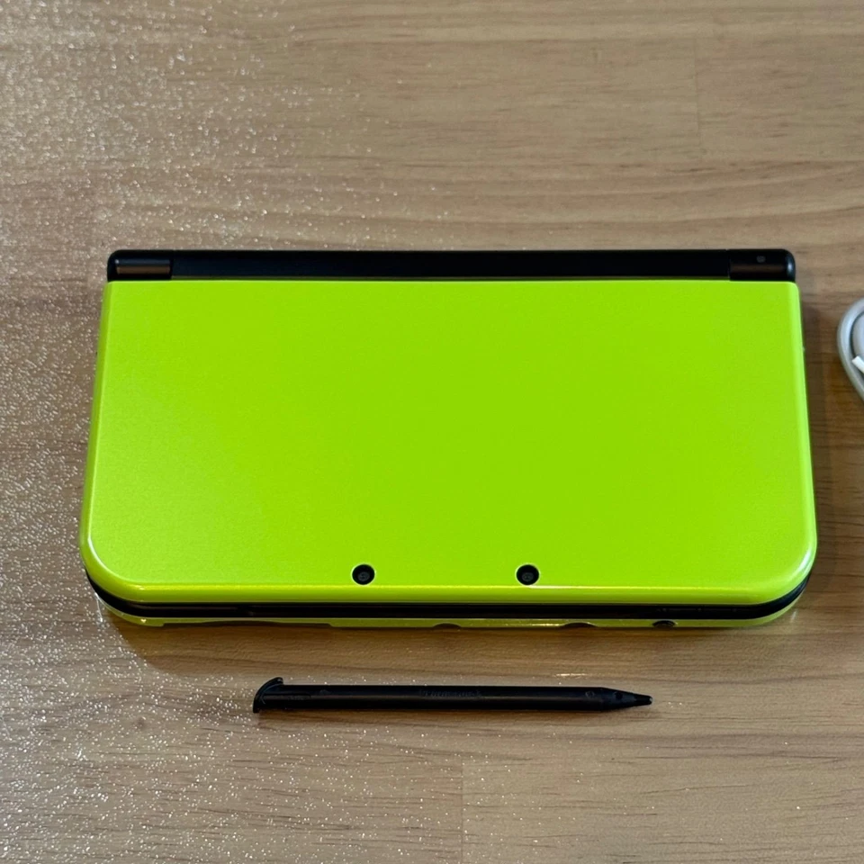 [DUAL IPS] Consola Nintendo 3DS LL XL Nueva Verde Lima/Negro [Casi Como Nueva] #81 Foto 2 de 4