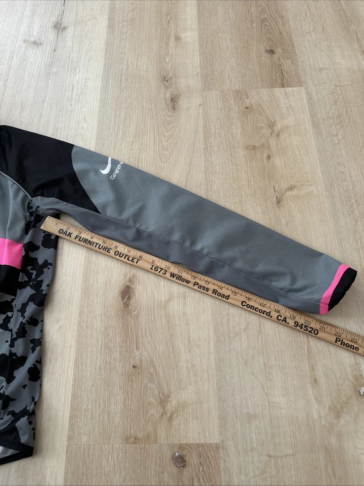 Chaqueta de ciclismo Garneau Nike para mujer rosa negro gris Foto 3 de 4