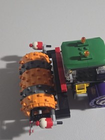 LEGO DC Super Heroes Robin Joker Goon Minifigure Joker Steam Roller 76013