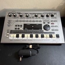 Used ROLAND MC-303 Groovebox Drum Machine Syn...