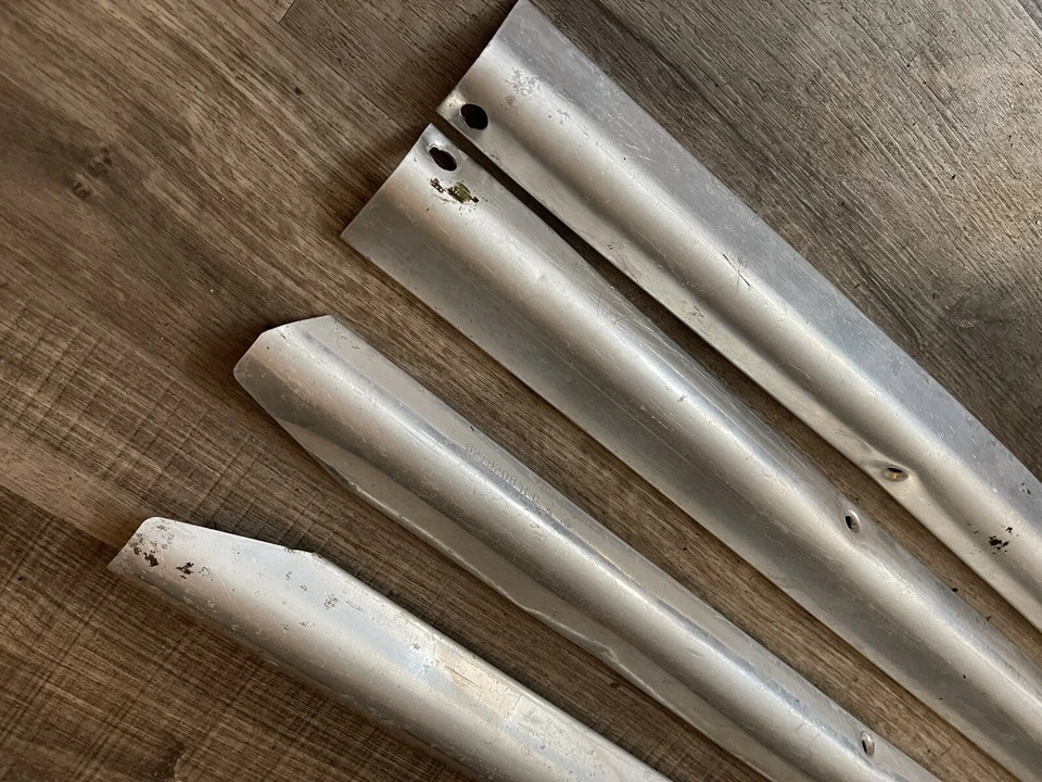 1961 1962 Chevy Corvair 4 portas dianteiras e traseiras PLACAS DE SOLEIRA 1963 1964 Monza 900 BOM - Imagem 2 de 4