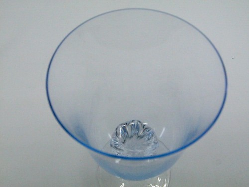 Sasaki Grand Hawthorne Fine Crystal Goblet Glass Light Blue Stemware Swirl 7" - Picture 4 of 4