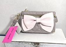 NEW BETSEY JOHNSON Gray Pink Ready Set Bow Faux Leather Zip Clutch Wristlet 65