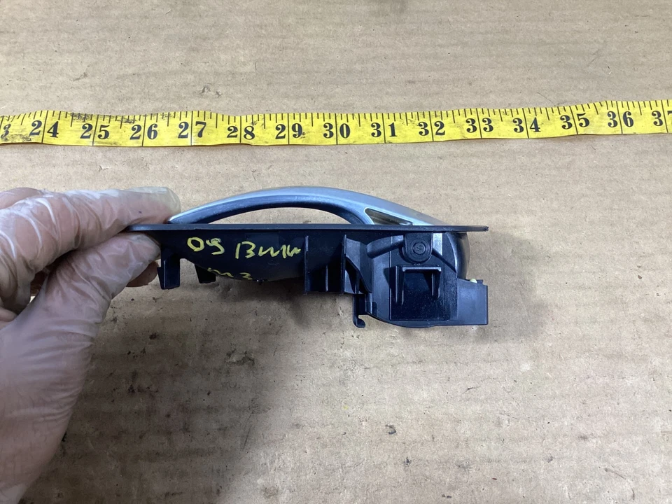 BMW M3 2008-2010 manija interior del lado del pasajero delantero derecho 6975494 OEM. Foto 2 de 4