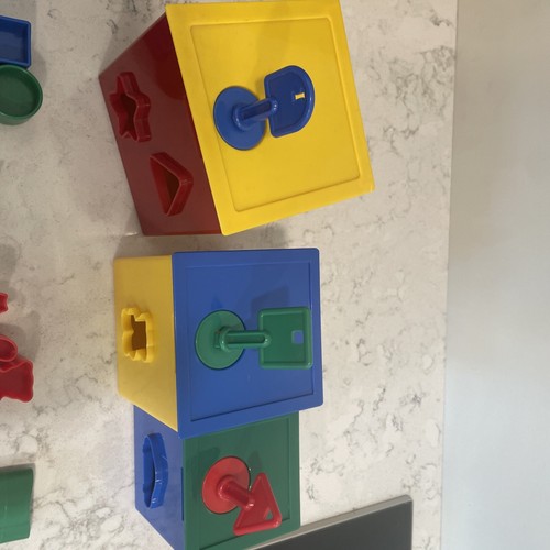 Vintage Nesting Puzzle Box Learning Toy Excellent: Keys And Shapes - Picture 3 of 8