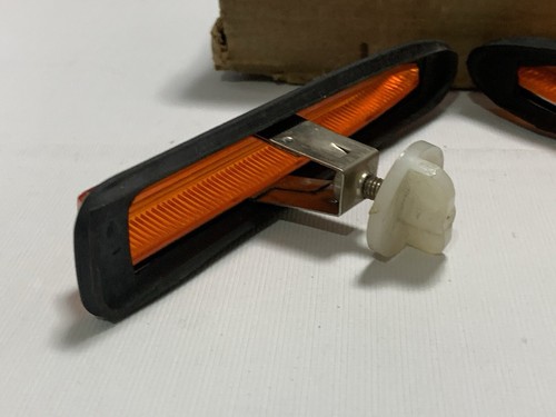 NOS Side Turn Signal Lights Right Left Set for Nissan DATSUN BLUEBIRD 510 JAPAN - Picture 7 of 7