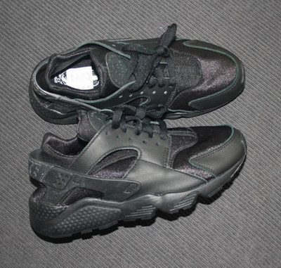 Nike Air  Max Huarache Sneaker Gr 38  ( 36 - 37  )  Neu