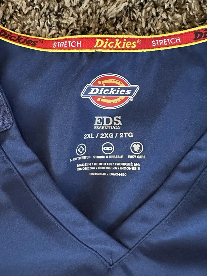 Conjunto Exfoliante Dickies Azul Marino Para Mujer - 5 Juegos (Fondos XL, Tops 2XL) Foto 4 de 4