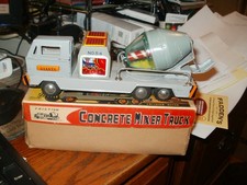 VINTAGE TOYMASTER NO.54 CONCRETE CEMENT MIXER TRUCK TIN FRICTION IN BOX