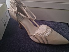 BENJAMIN ADAMS  LILLIAN IVORY DUCHESSE SILK WEDDING SHOES SIZE 39 OR US 8.5