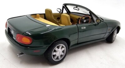 ミニカー 1/18 MAZDA MX-5 Roadstar 1/18 Mazda MX-5 MX 5 Roadster Diecast Metal Car Model Toy
