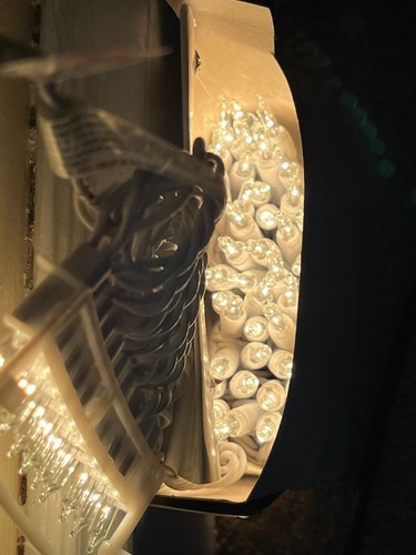 New Old Stock GE 100 White / Clear Constant ON Christmas Dependable Lighting - Picture 3 of 3