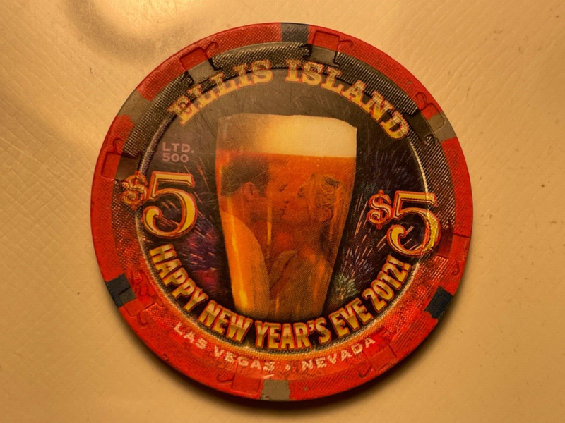 $5 ELLIS ISLAND 2013  HAPPY NEW YEAR LAS VEGAS NEVADA CASINO POKER CHIP LTD 500