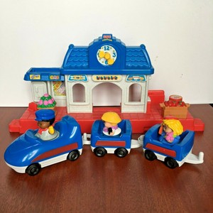 little people train station