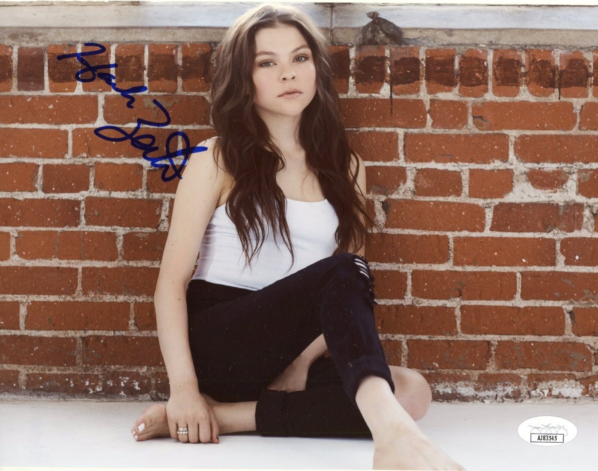 HANNAH ZEILE Authentic Hand-Signed 