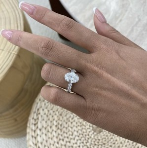 Engagement Ring White Gold 4.7ct IGI Certified E/VVS2 Oval Lab Created Diamond
