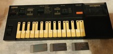 Vintage Yamaha TYU-40 PortaSound Electronic Keyboard + 3 Music Cards. Japan