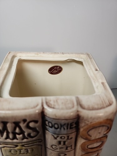 Treasure Craft, Recipe Ma's Books Cookie Jar, Book Worm lid, USA - Picture 8 of 10