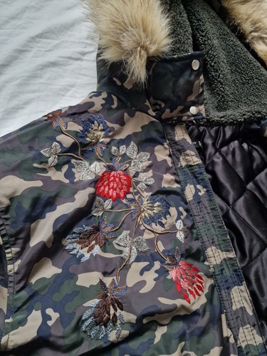 Green camo bomber jacket with fur hood and fleece lining fluffy Zara size Small - Picture 4 of 9