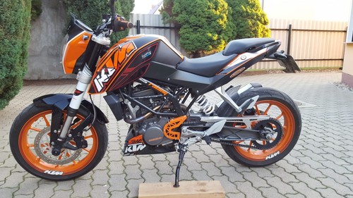 Motorrad Marke KTM Duke 125ccm, fahrtauglich Mit Tüv Bis 3/2026 VB - Bild 1 von 10
