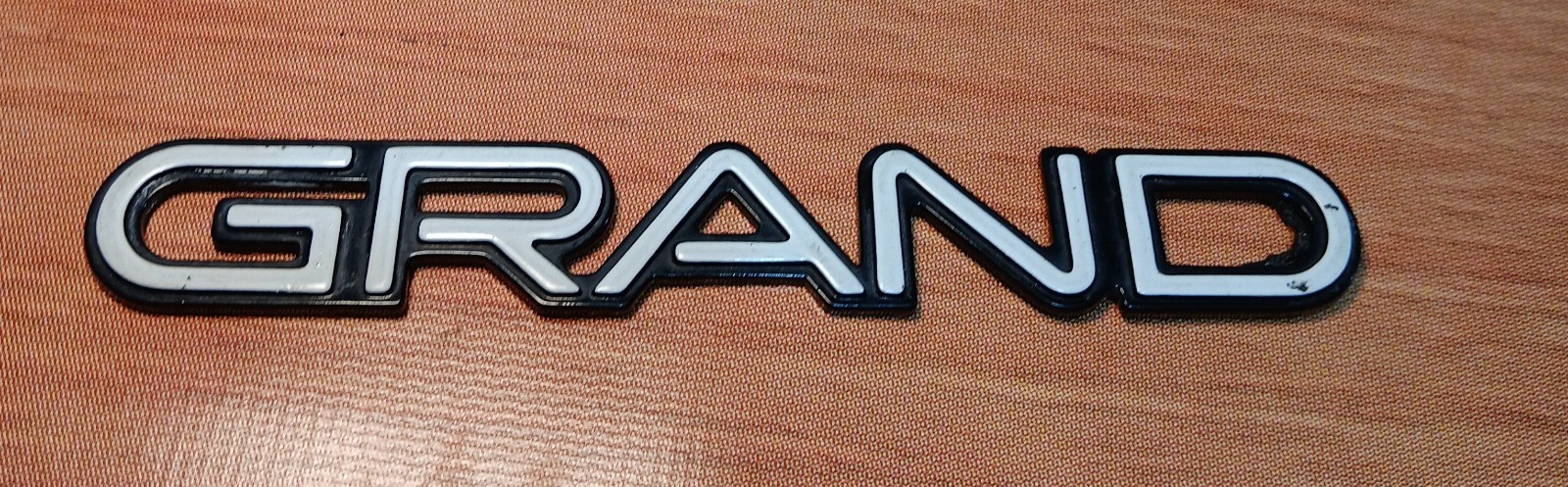1989-1995 PONTIAC GRAND AM EMBLEM OEM