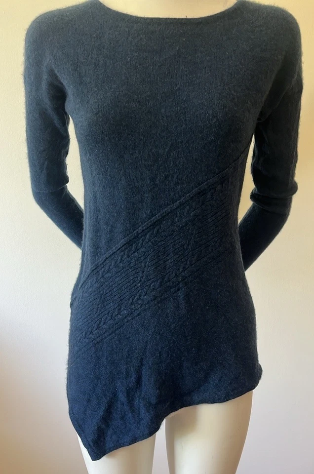 Suéter asimétrico Forte Cashmere para mujer azul marino profundo talla S Foto 3 de 4