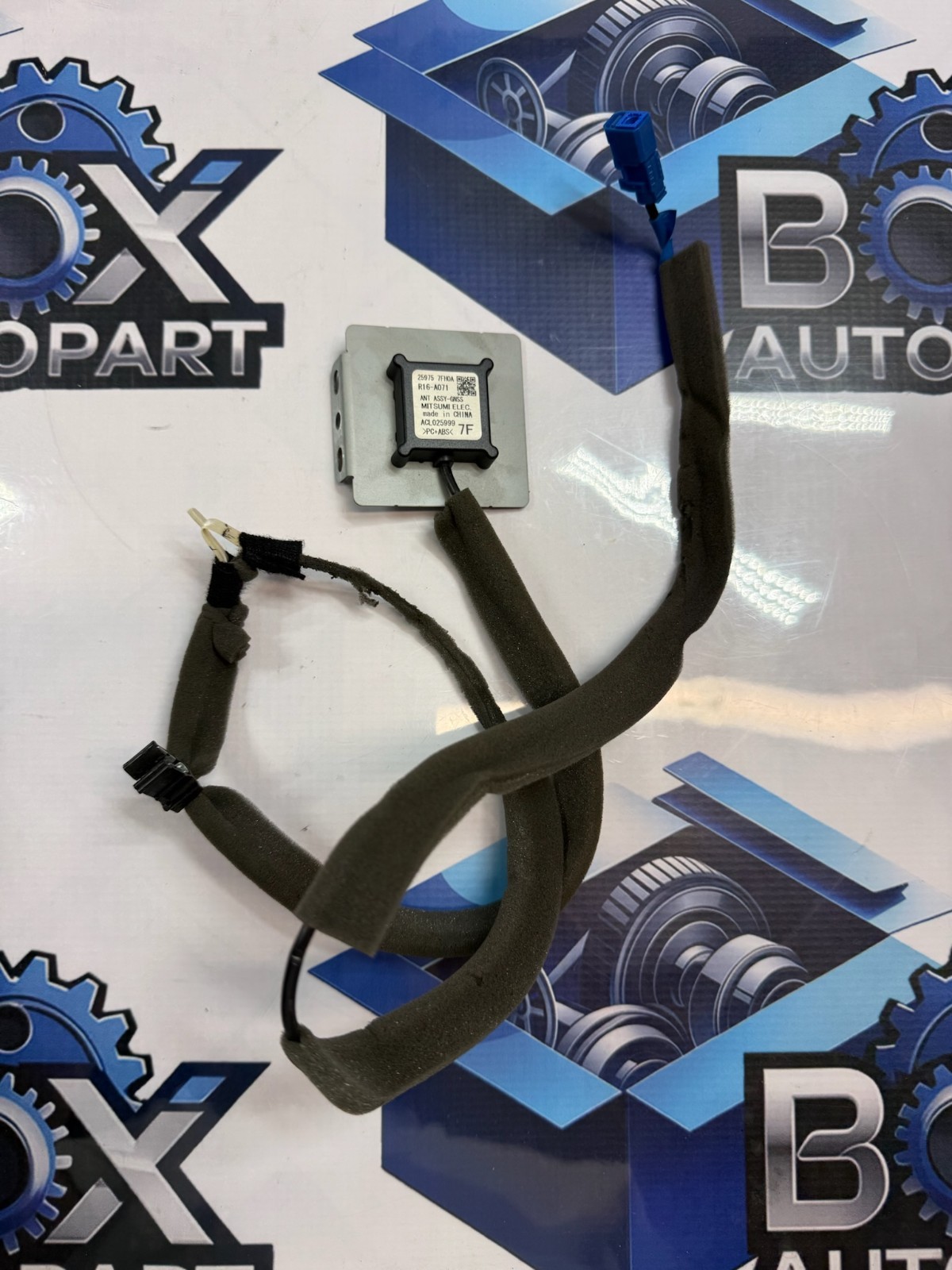 2018-2020 Nissan Rogue Navigation Antenna GPS 259757FH0A OEM