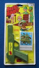 Beetle Bailey  Rubber Band Gun  - Sealed on Card  - old shop stock     1981